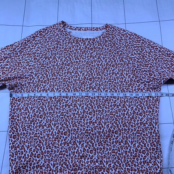 Lou & Grey Leopard Print Pullover Womens Small NWT Oversized Soft Terry Casual - Picture 7 of 8